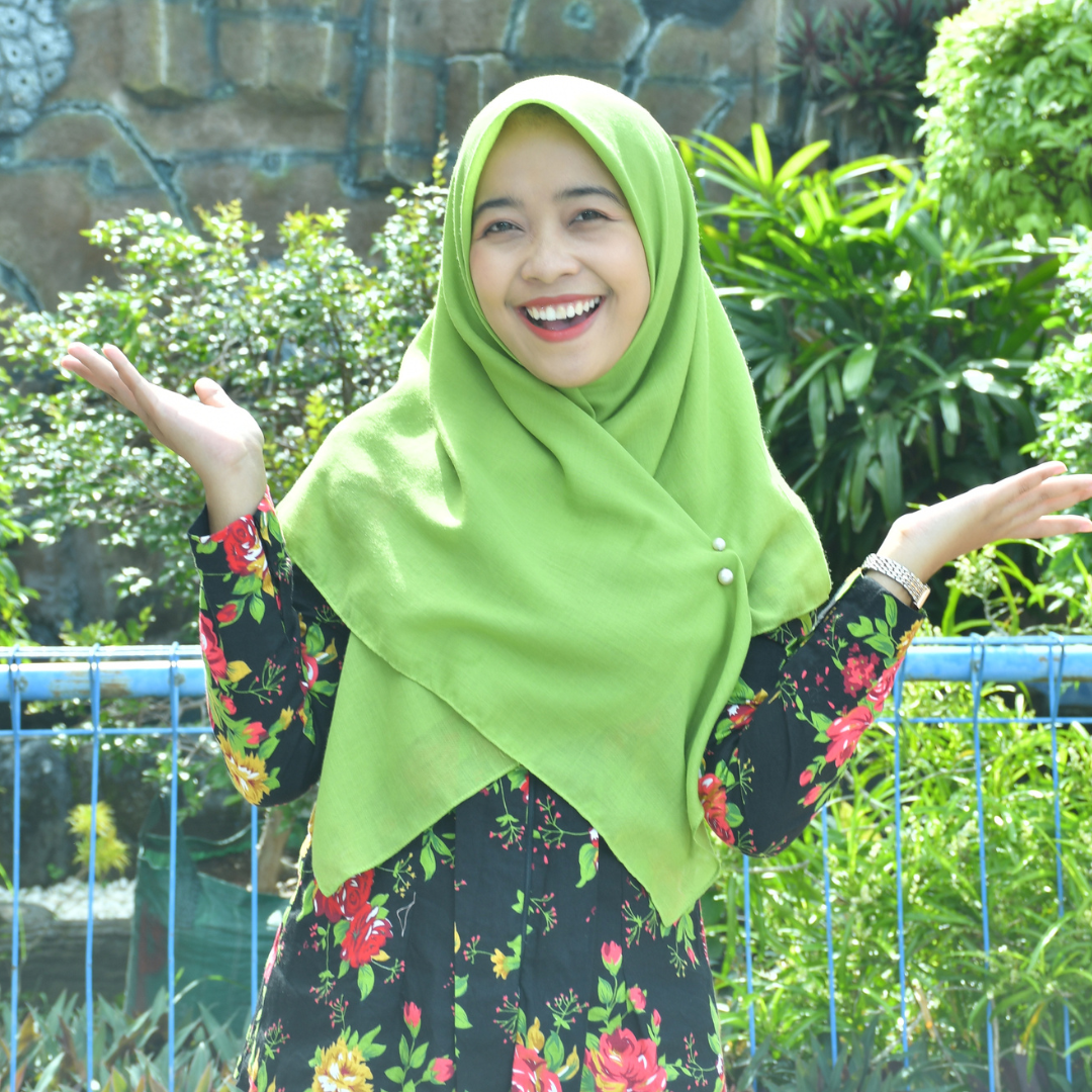 Nur Vitria Dwi Rahmasari, S.Pd.,M.Pd.,Gr.