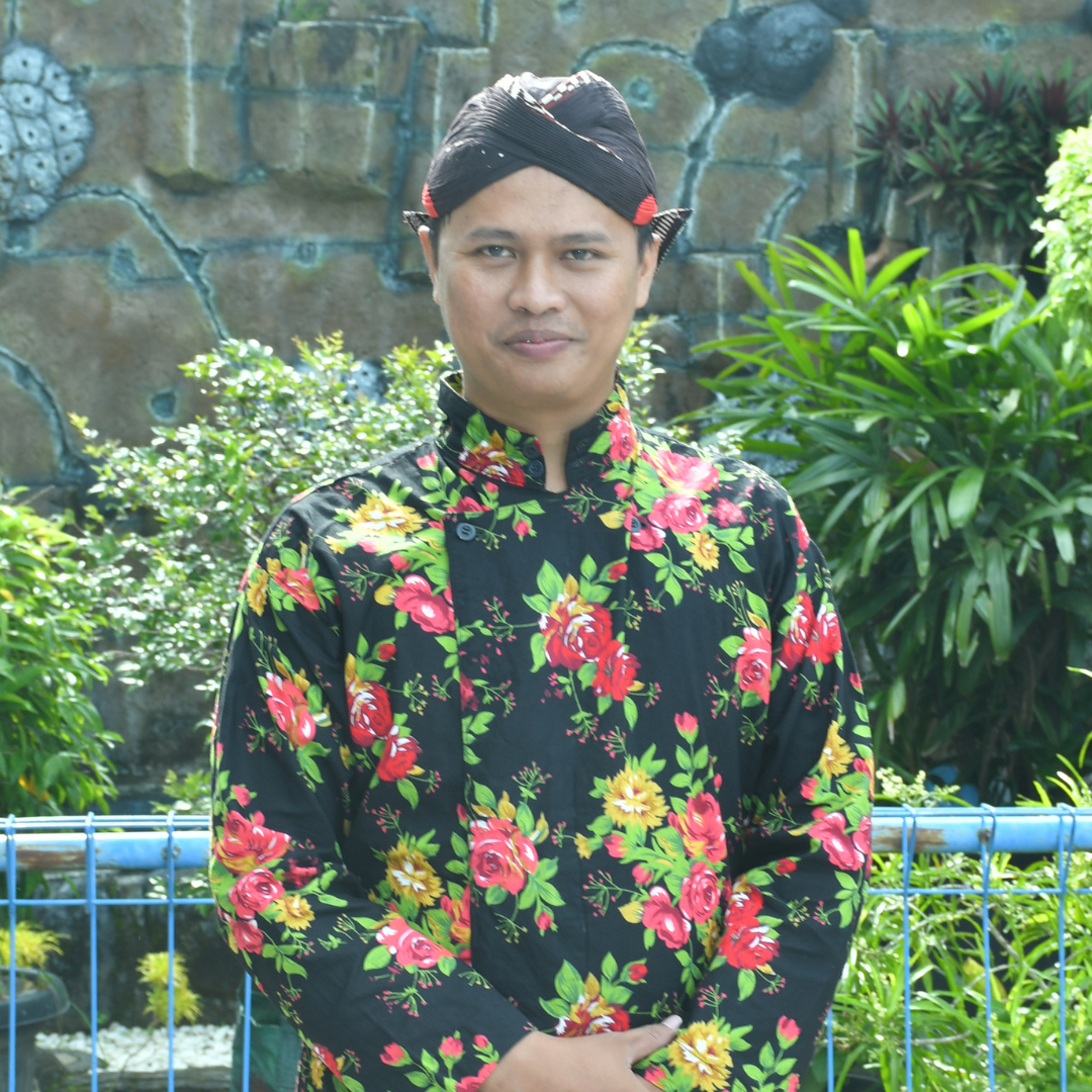 Ari Nugroho, S.Pd.