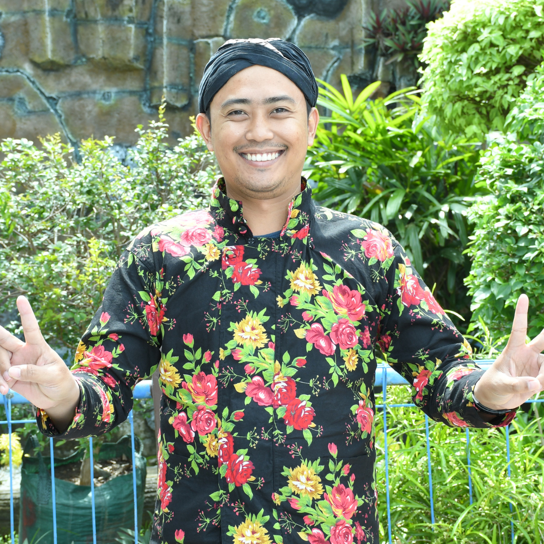 Guntur Prabowo, S.Pd.